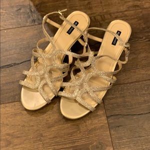 Gold heels Alex Marie size 9